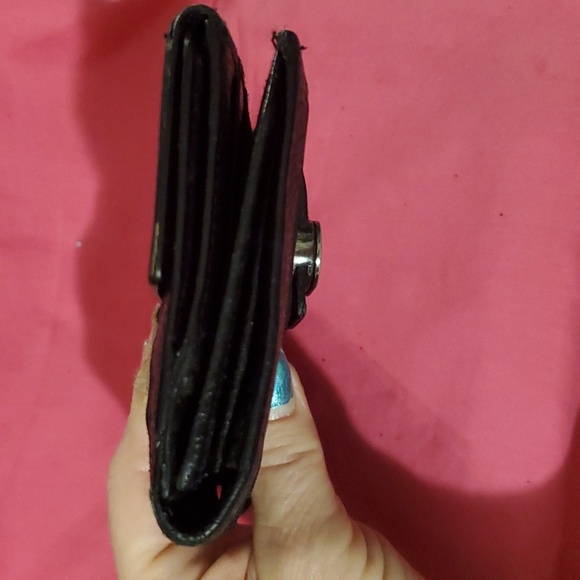 Authentic GUCCI WALLET* - Picture 12 of 13